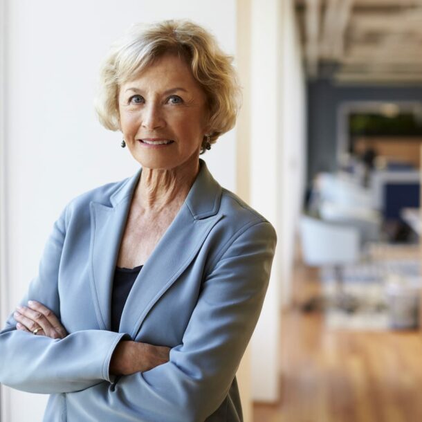 portrait of smiling senior businesswoman in KEHVBZY